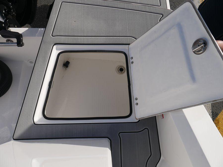 Compass 190SF Sports Fisher Centre Console Compass 190SF Sports Fisher Centre Console