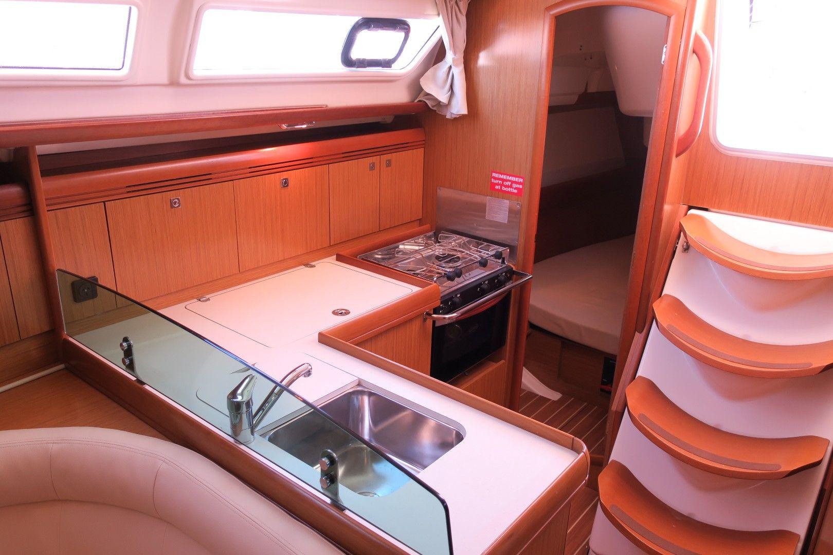 Sun Odyssey 36i