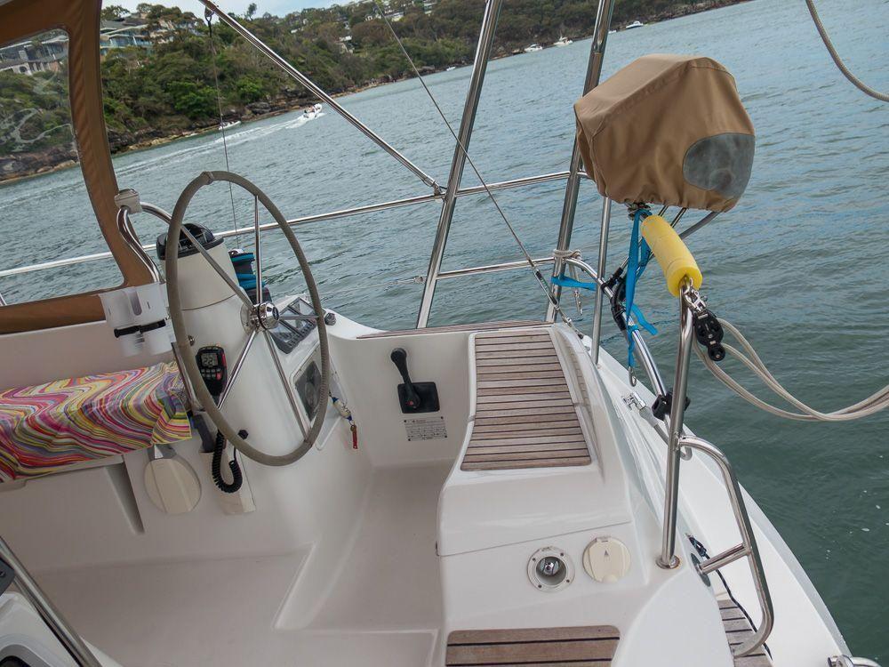 Jeanneau 42 Deck Saloon 