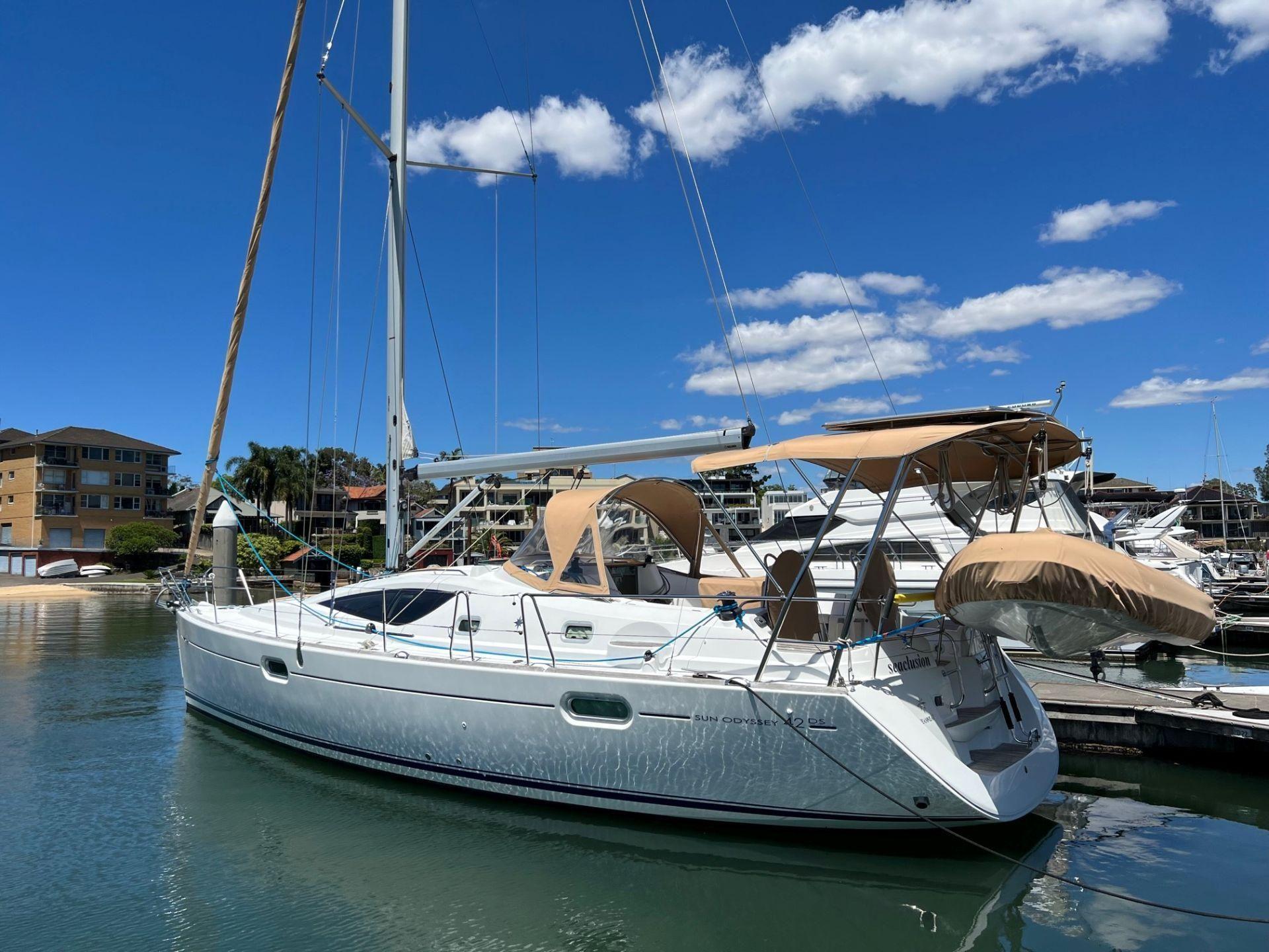 Jeanneau 42 Deck Saloon 