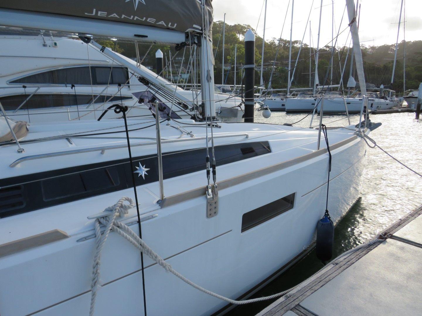 2017 Sun Odyssey 349
