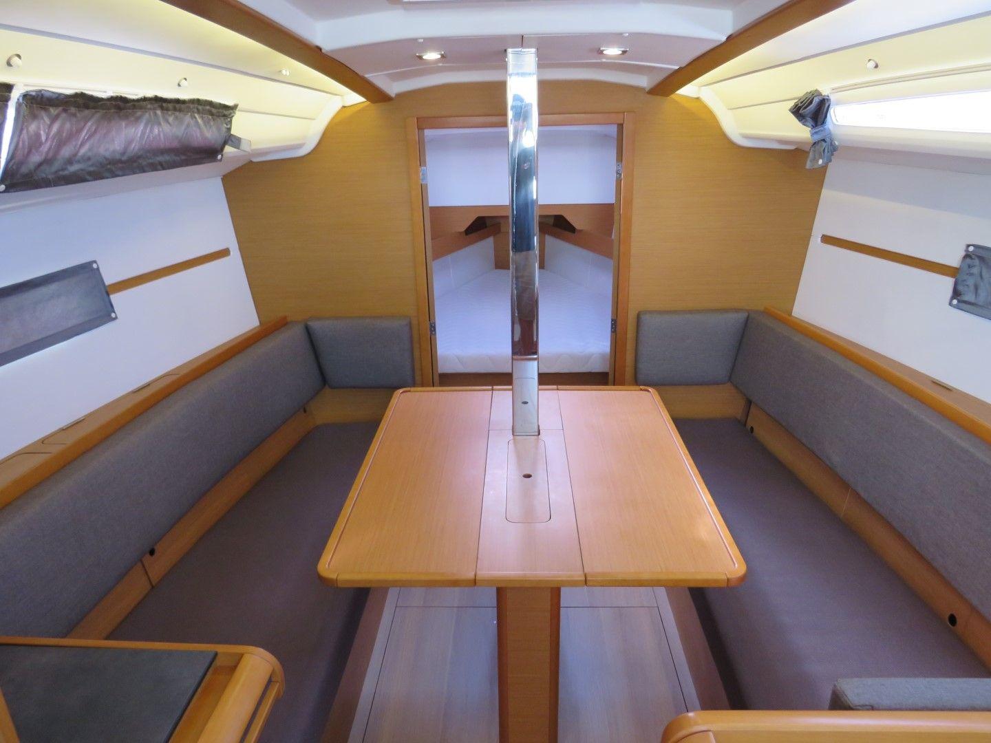 2017 Sun Odyssey 349