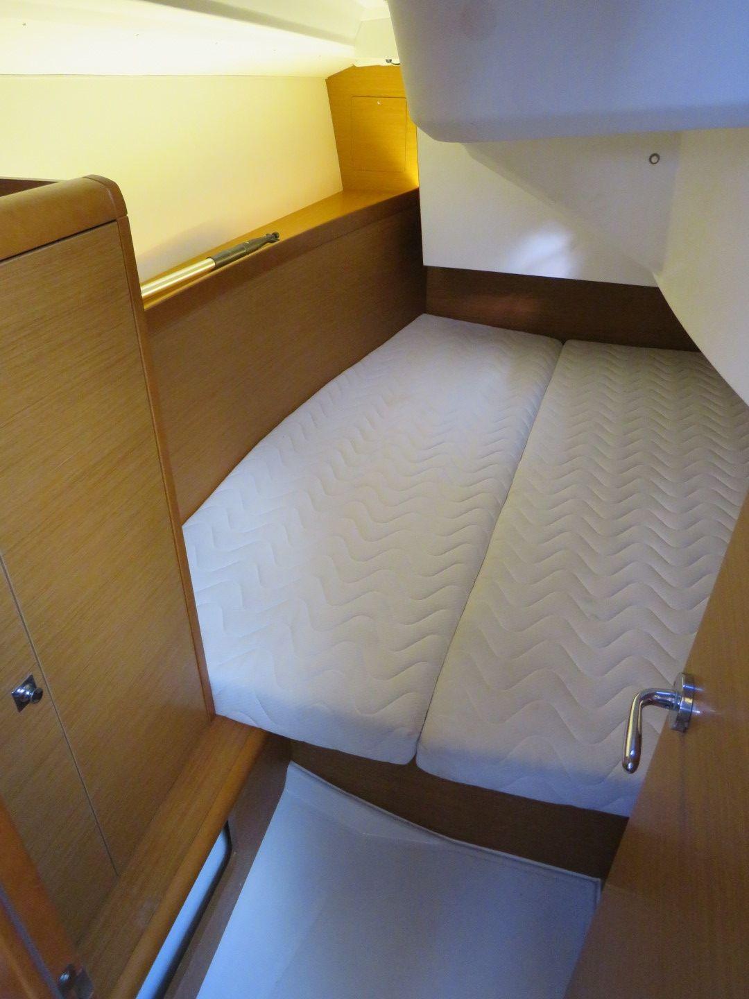 2017 Sun Odyssey 349