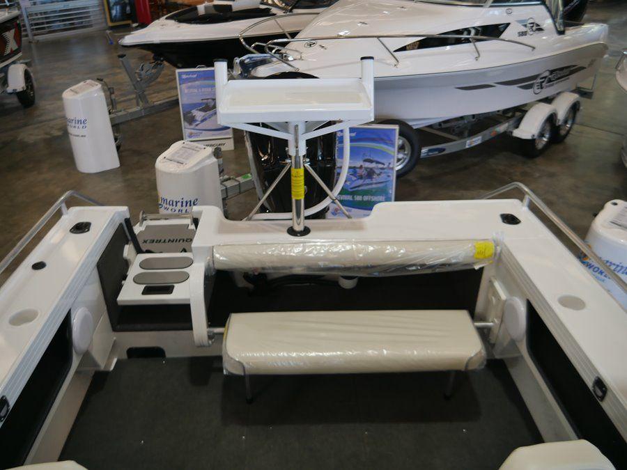 Quintrex 520 Cruiseabout Bow Rider (#62254) Quintrex 520 Cruiseabout Bow Rider (#62254)