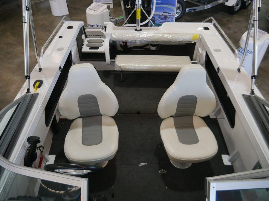 Quintrex 520 Cruiseabout Bow Rider (#62254) Quintrex 520 Cruiseabout Bow Rider (#62254)