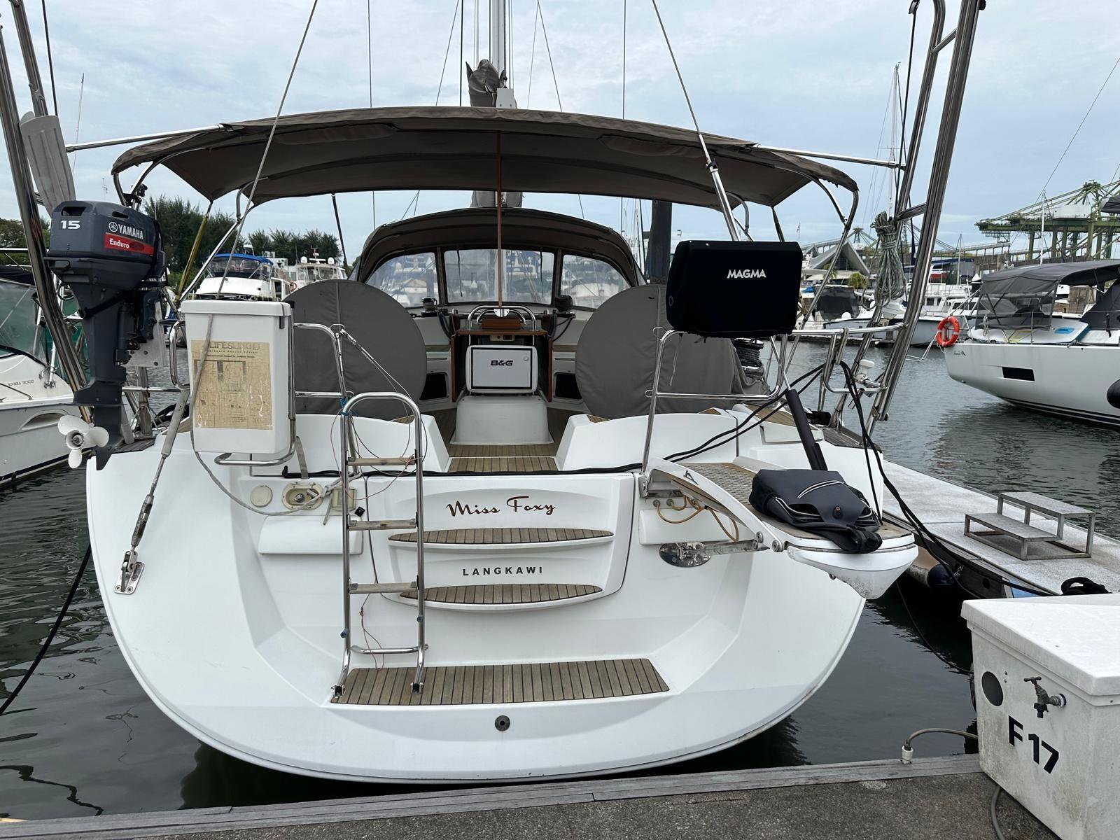 2010 Jeanneau 53