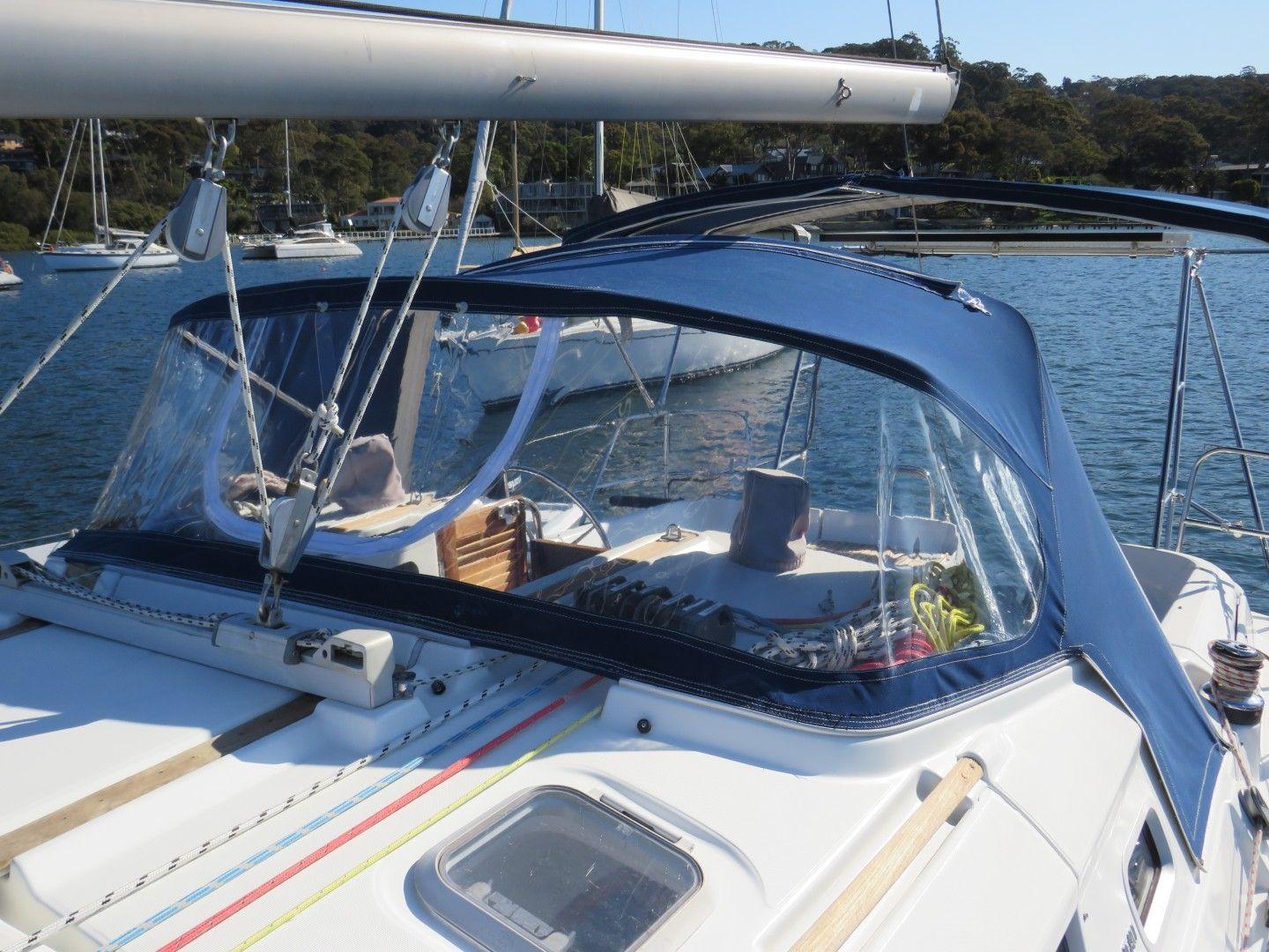 2000 Jeanneau 40 Deck-Saloon