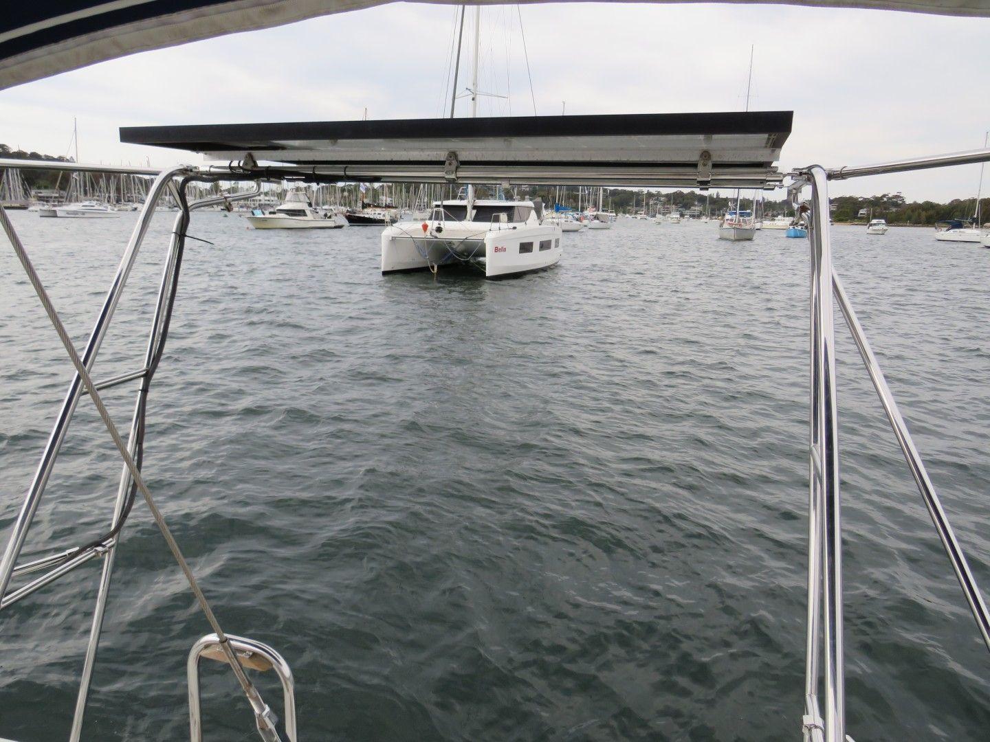 2000 Jeanneau 40 Deck-Saloon