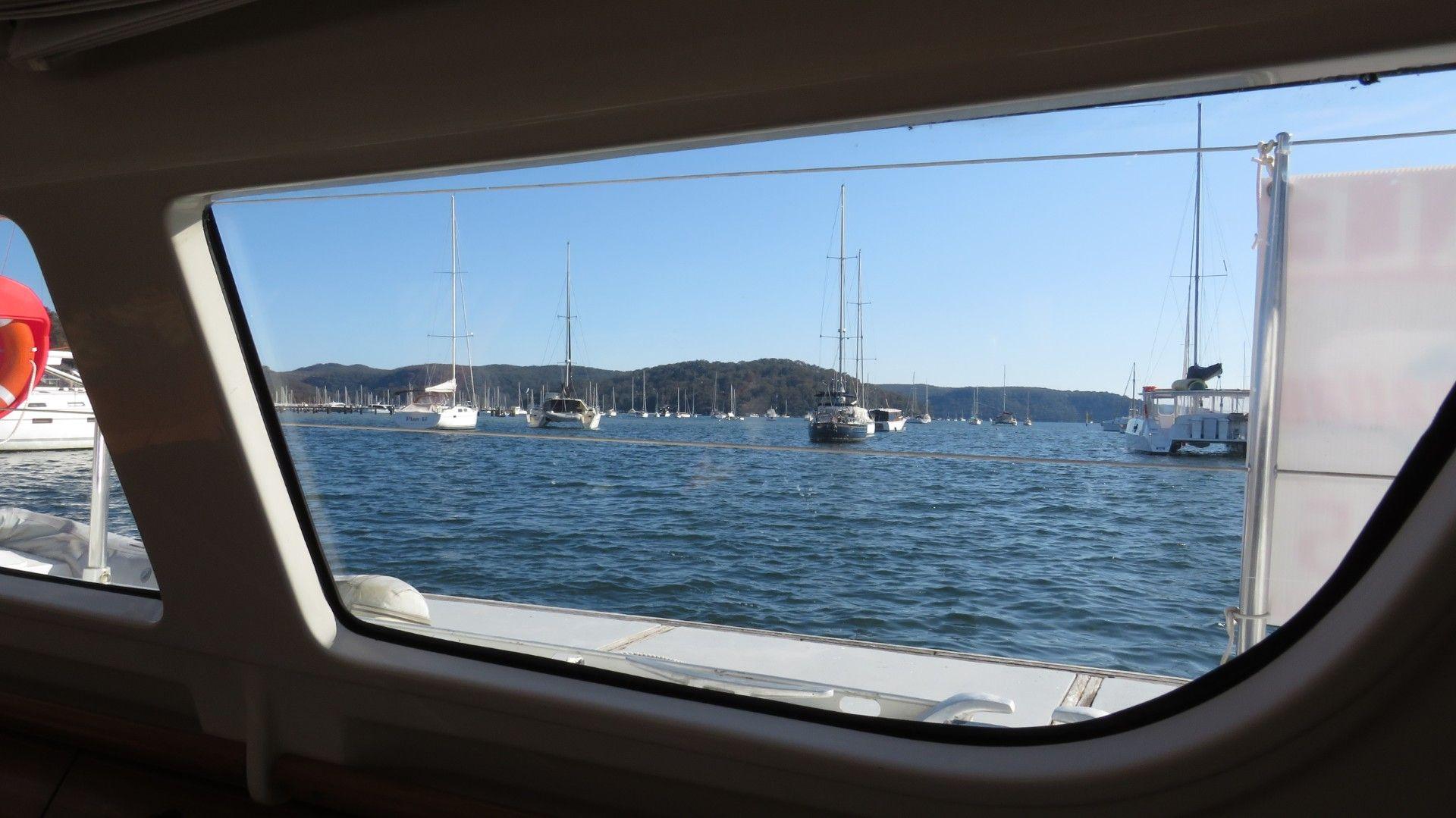 2000 Jeanneau 40 Deck-Saloon