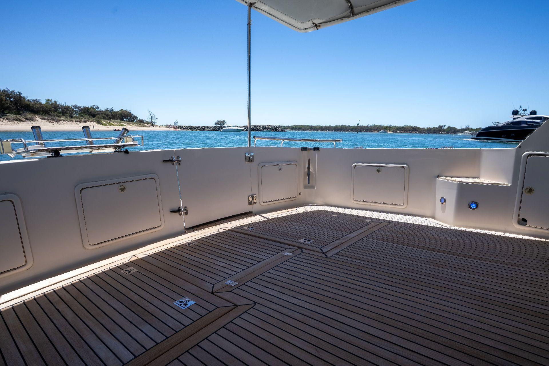 2002 Riviera 48 Enclosed Flybridge | Motor Yacht Sales