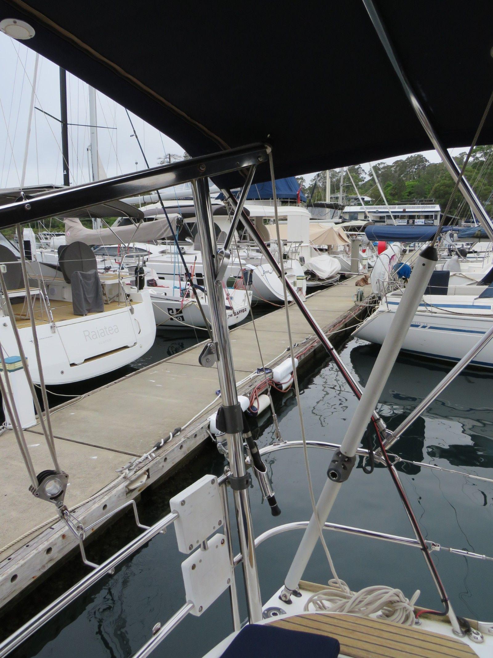 2009 Jeanneau Sun Odyssey 42 Deck Saloon