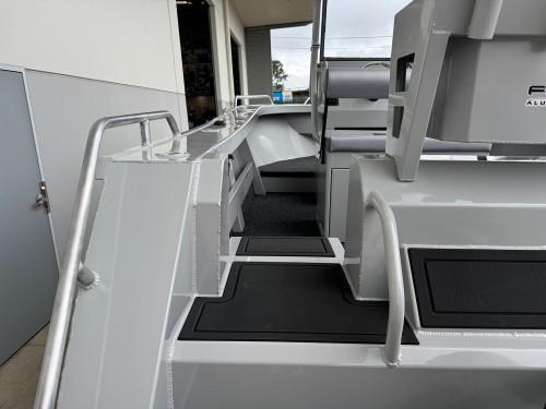 Carousel 3 of Formosa SRT 565 Centre Console Pro Deck 2026 Model