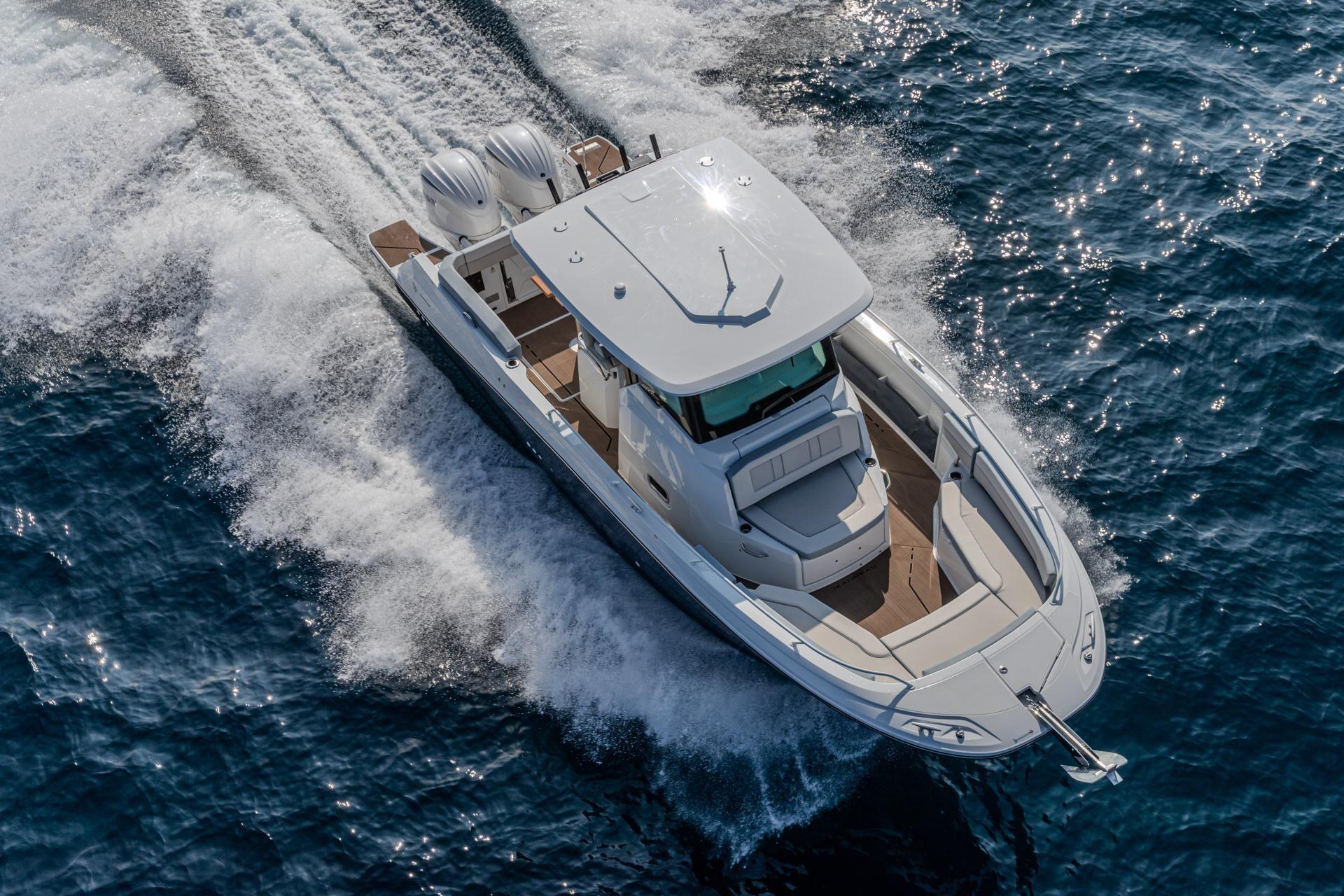 Jeanneau Cap Camarat 9.0 CC Series 2