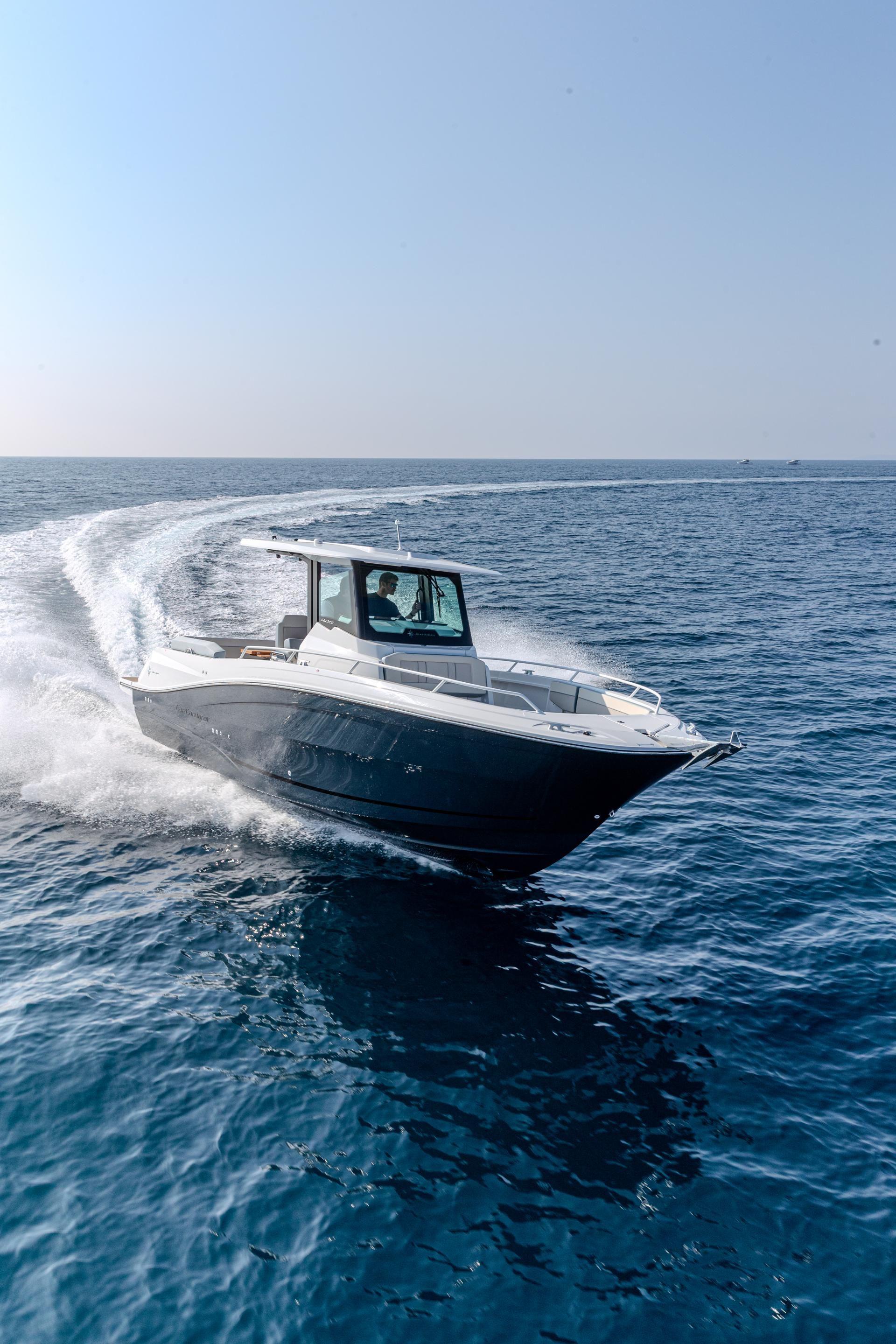 Jeanneau Cap Camarat 9.0 CC Series 2