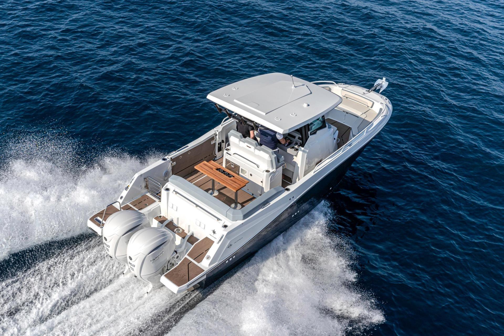 Jeanneau Cap Camarat 9.0 CC Series 2