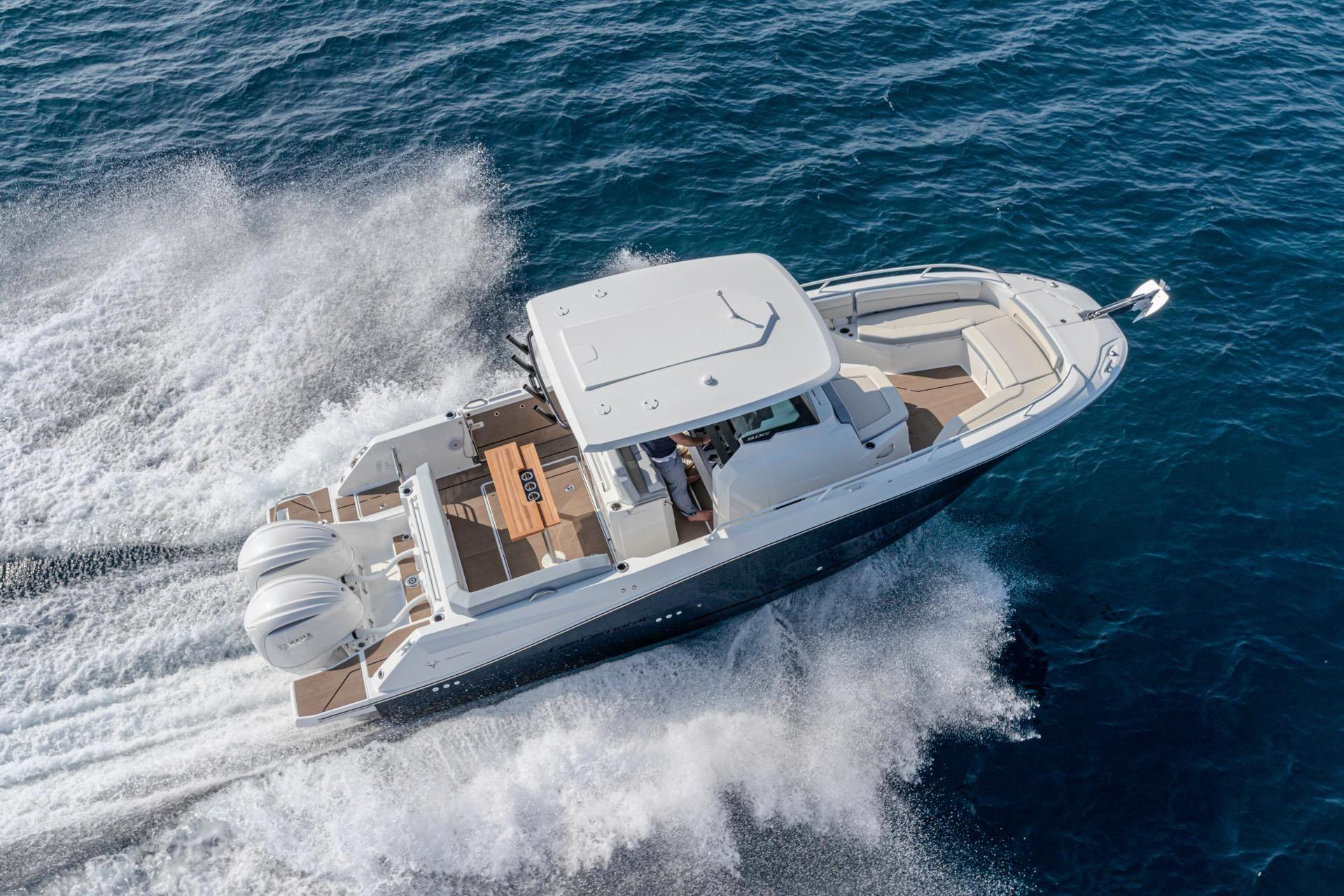 Jeanneau Cap Camarat 9.0 CC Series 2
