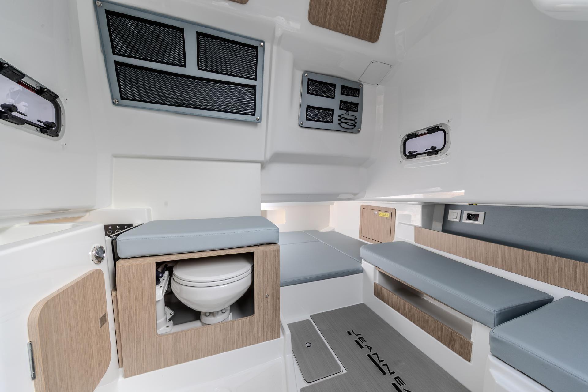 Jeanneau Cap Camarat 9.0 CC Series 2