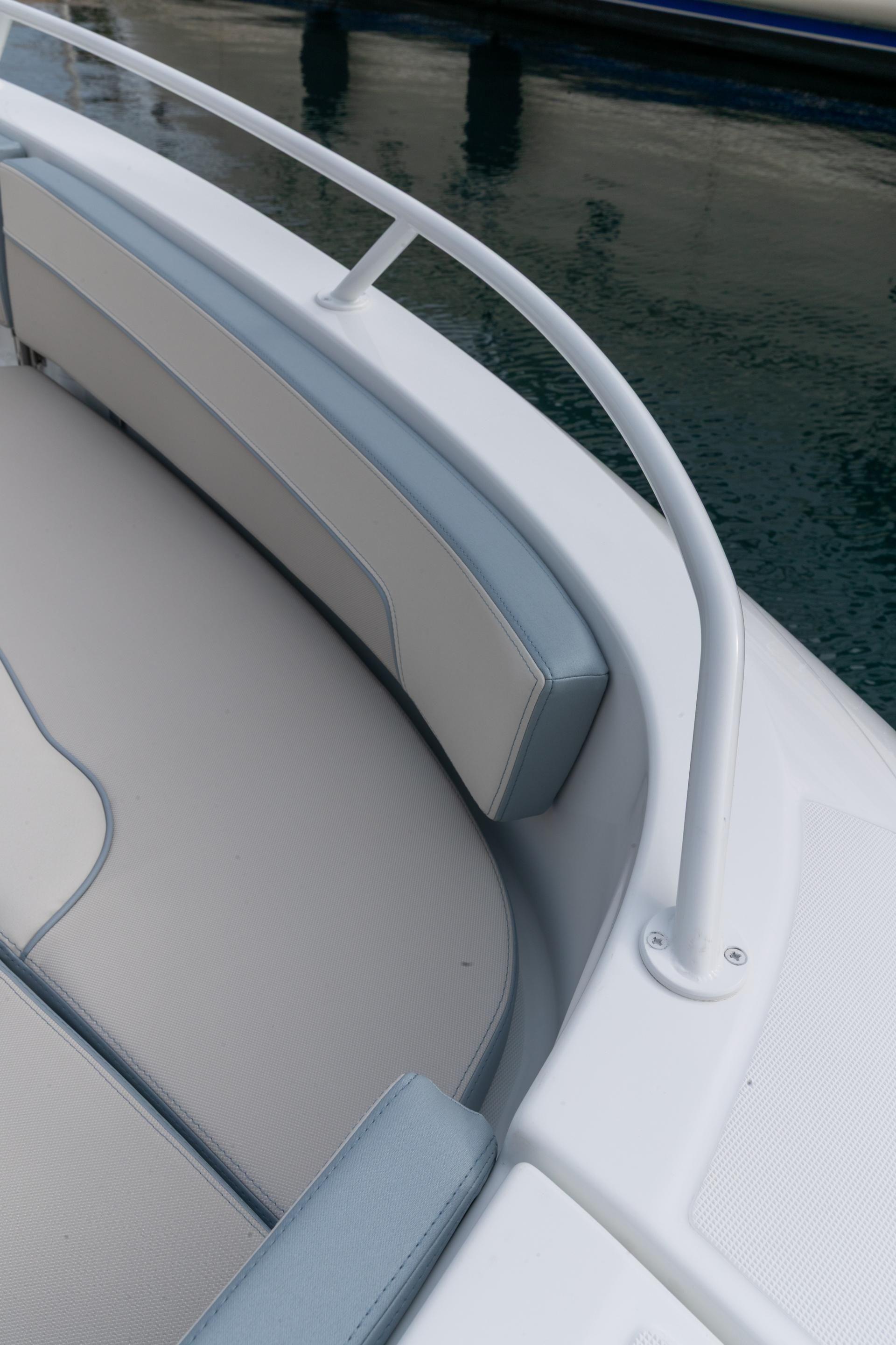 Jeanneau Cap Camarat 9.0 CC Series 2