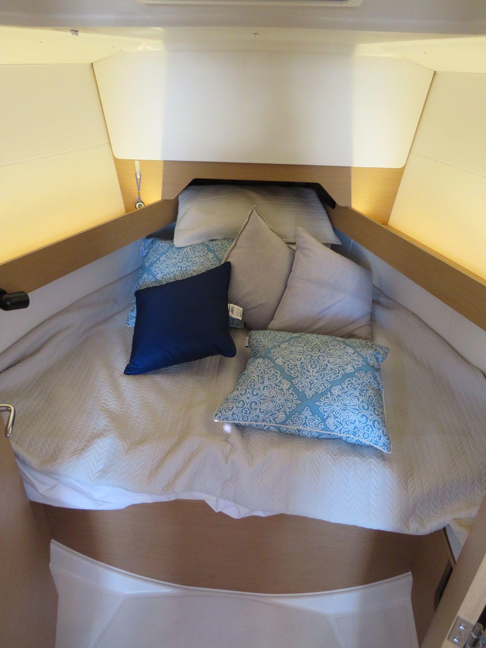 2020 Jeanneau Sun Odyssey 349