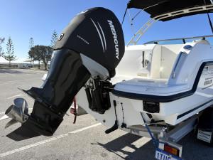 Boston Whaler 230 Vantage