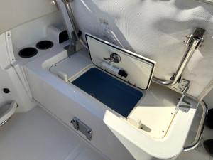 Boston Whaler 230 Vantage