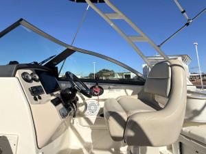 Boston Whaler 230 Vantage