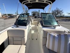 Boston Whaler 230 Vantage
