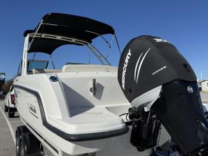 Boston Whaler 230 Vantage