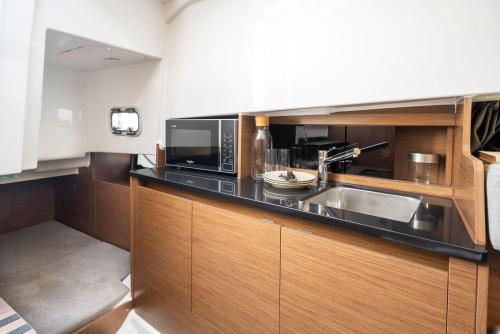 Carousel 3 of 2021 Beneteau Flyer 9 Sundeck