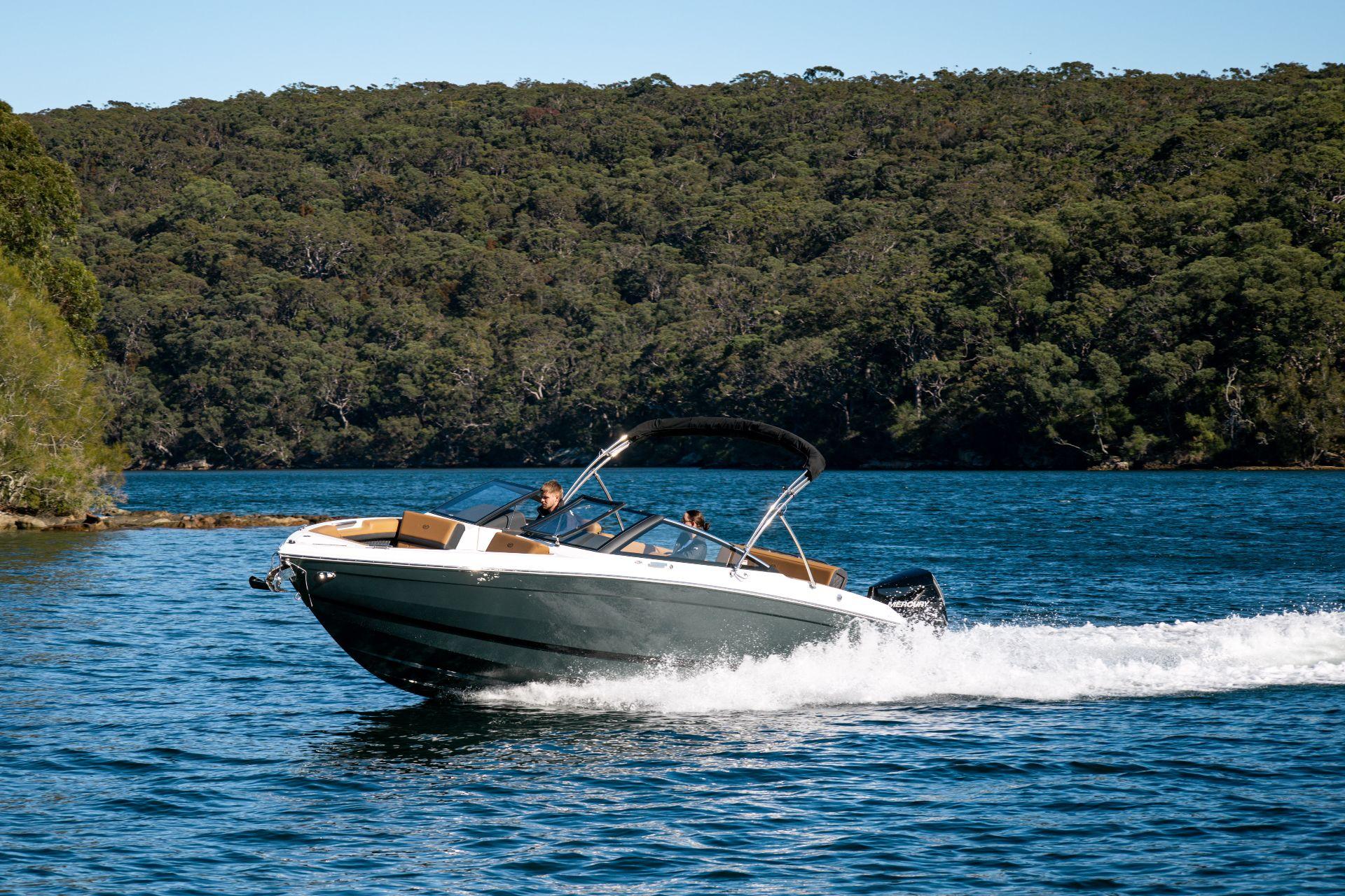 2026 Cobalt R4 Outboard