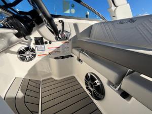 2026 SEA RAY SDX270 OB