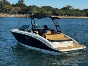 2026 SEA RAY SPX210 STERN DRIVE
