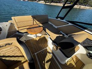 2026 SEA RAY SPX210 STERN DRIVE
