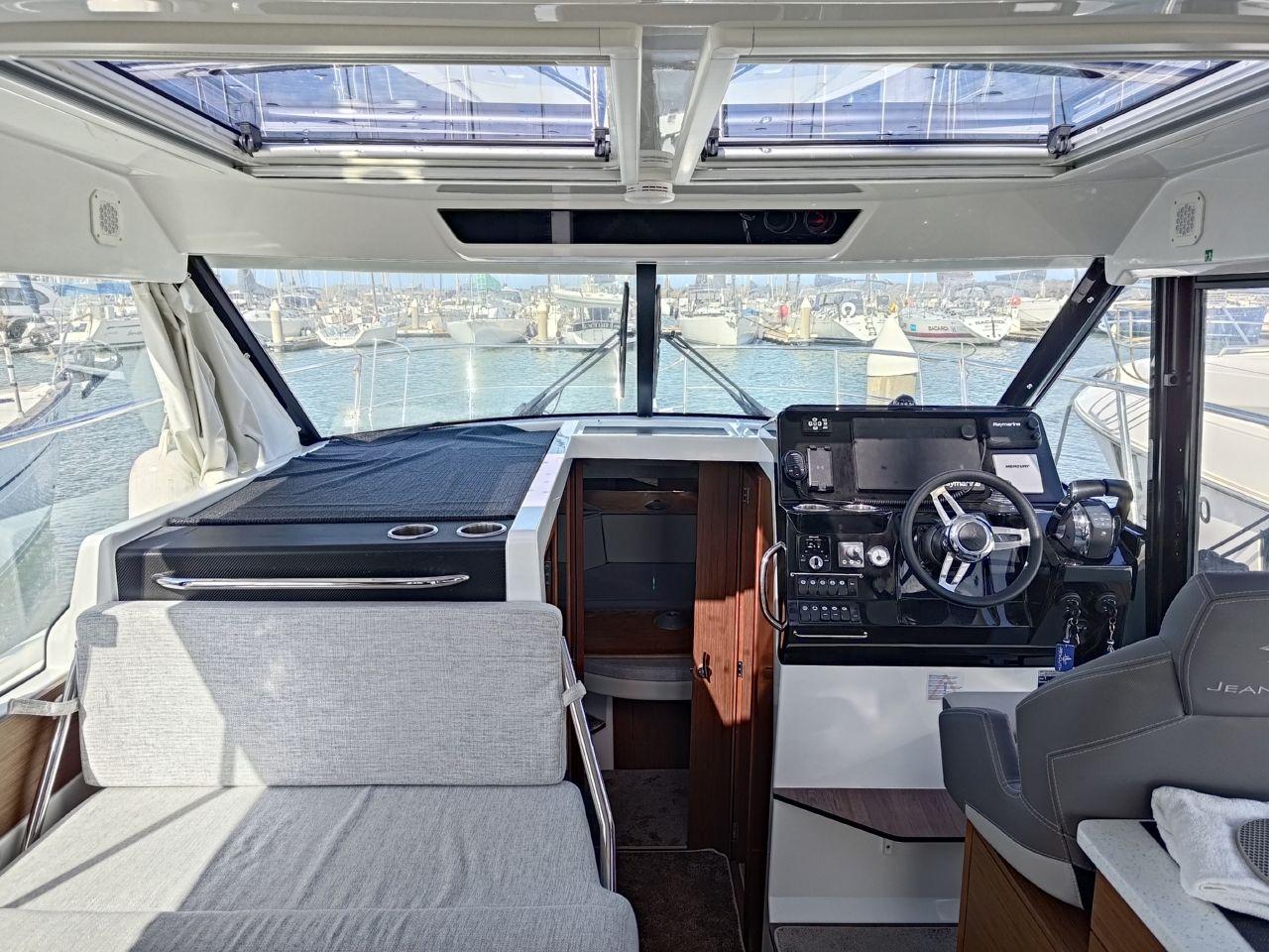 2022 Jeanneau Merry Fisher 1095