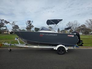 539 Wildrider SE Stacer, 115hp Mercury four stroke Pro XS & 1595kg drive on alloy trailer
