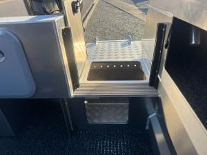 Kiwi Kraft 610 Hard Top, Suzuki 140HP Outboard on Trailer. Special Offer
