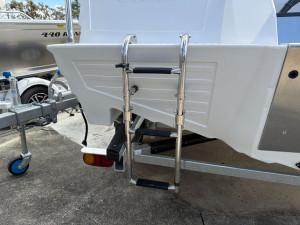Polycraft 530 Warrior Centre Console + Yamaha 115HP