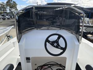 Polycraft 530 Warrior Centre Console + Yamaha 115HP