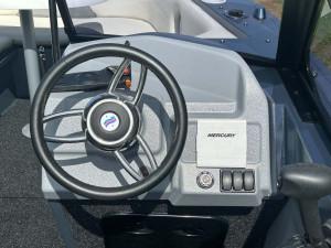 Quintrex 590 Freestyler (NEW B65773)