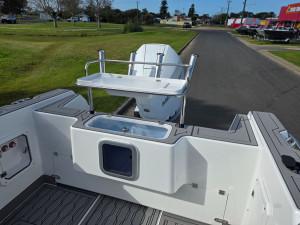 700HT Northbank, 300hp Mercury Verado four stroke & Easytow alloy drive on trailer