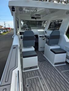 700HT Northbank, 300hp Mercury Verado four stroke & Easytow alloy drive on trailer