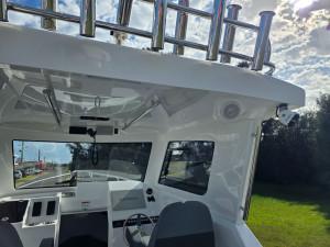700HT Northbank, 300hp Mercury Verado four stroke & Easytow alloy drive on trailer
