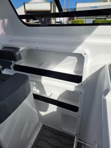 700HT Northbank, 300hp Mercury Verado four stroke & Easytow alloy drive on trailer