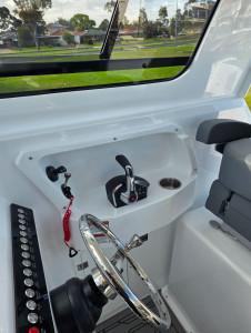 700HT Northbank, 300hp Mercury Verado four stroke & Easytow alloy drive on trailer