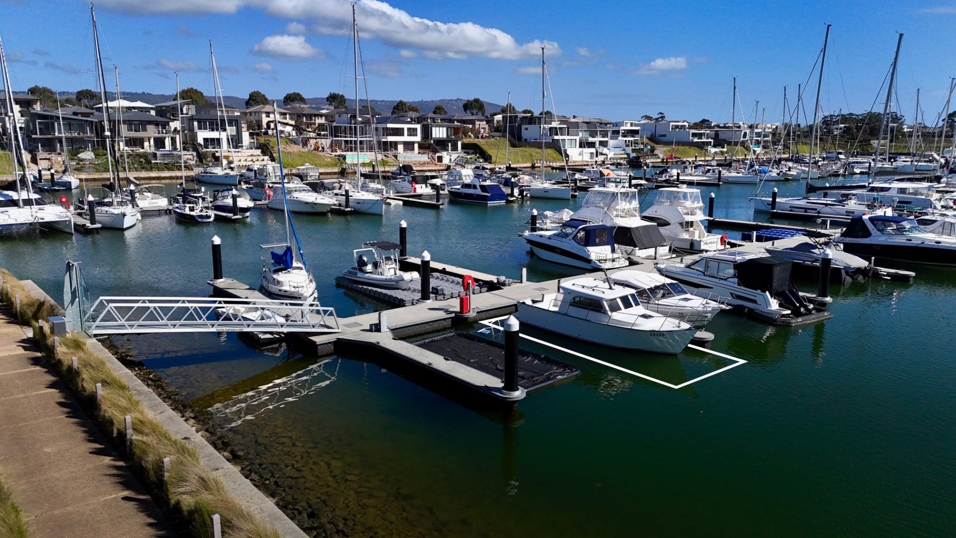 Prime Position 12m Freehold Berth - B5203