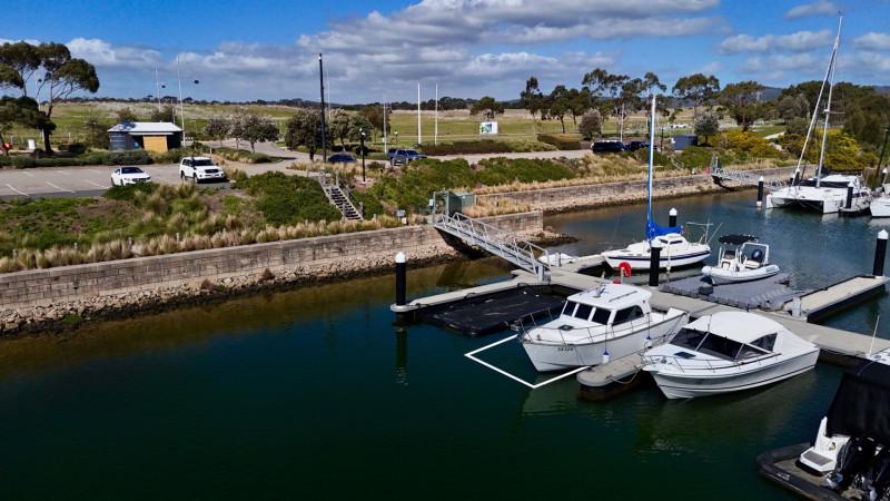 Carousel 3 of Prime Position 12m Freehold Berth - B5203
