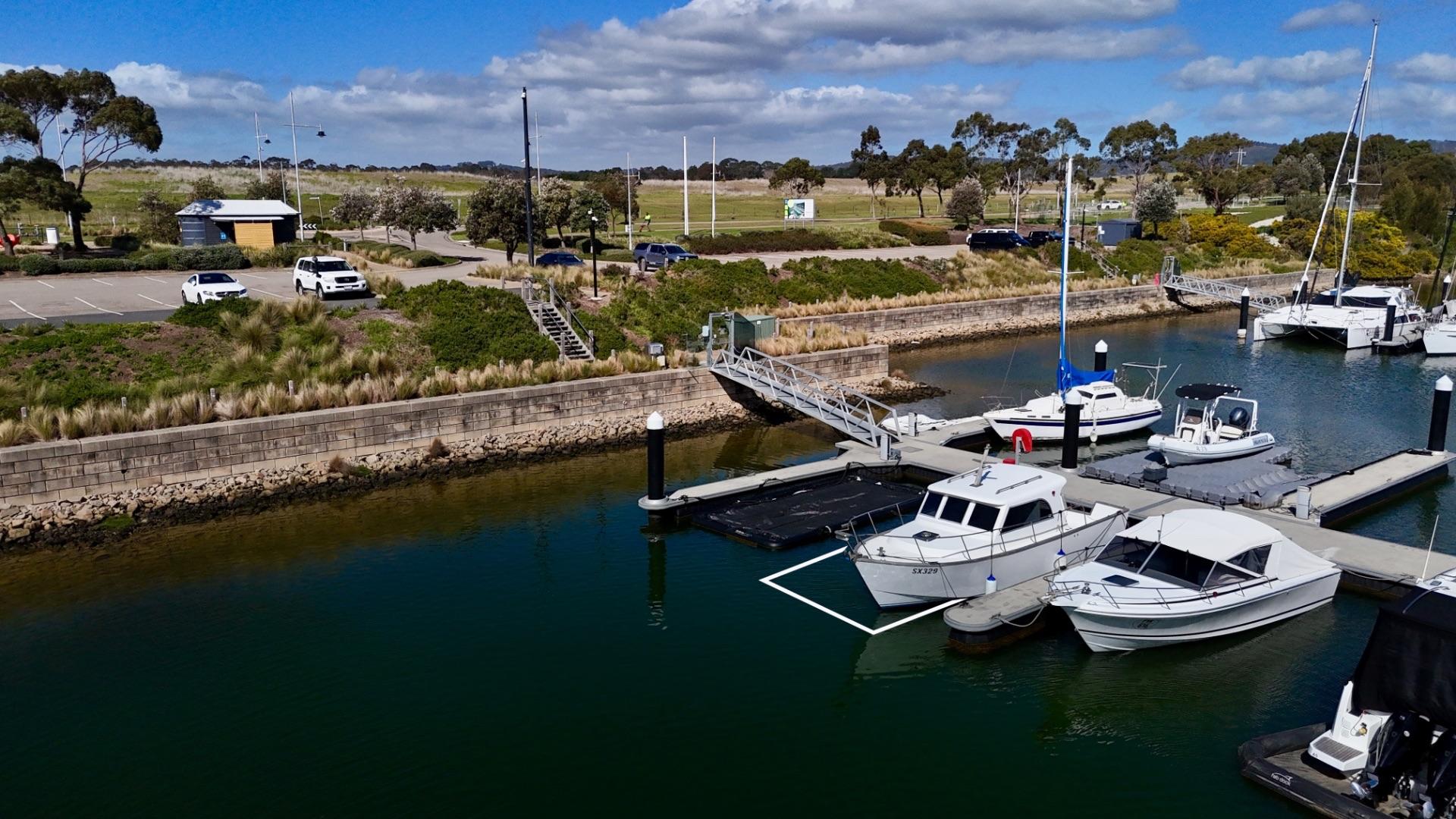 Prime Position 12m Freehold Berth - B5203