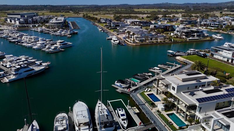 14.5m Freehold Marina Berth North Point