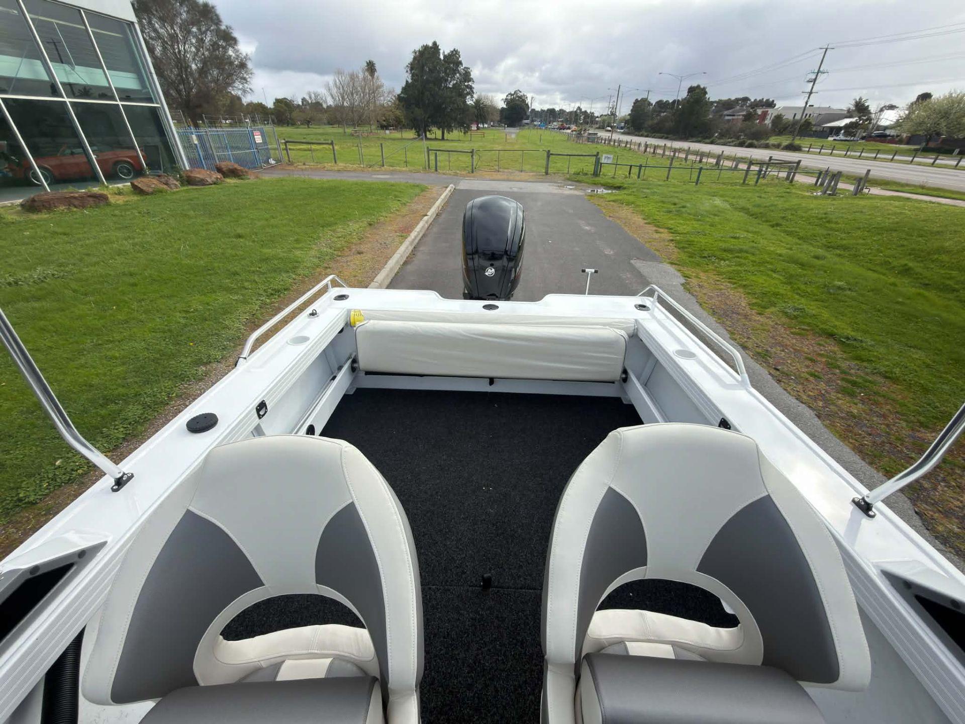 Quintrex 481 Fishabout (NEW B65733) Quintrex 481 Fishabout (NEW B65733)
