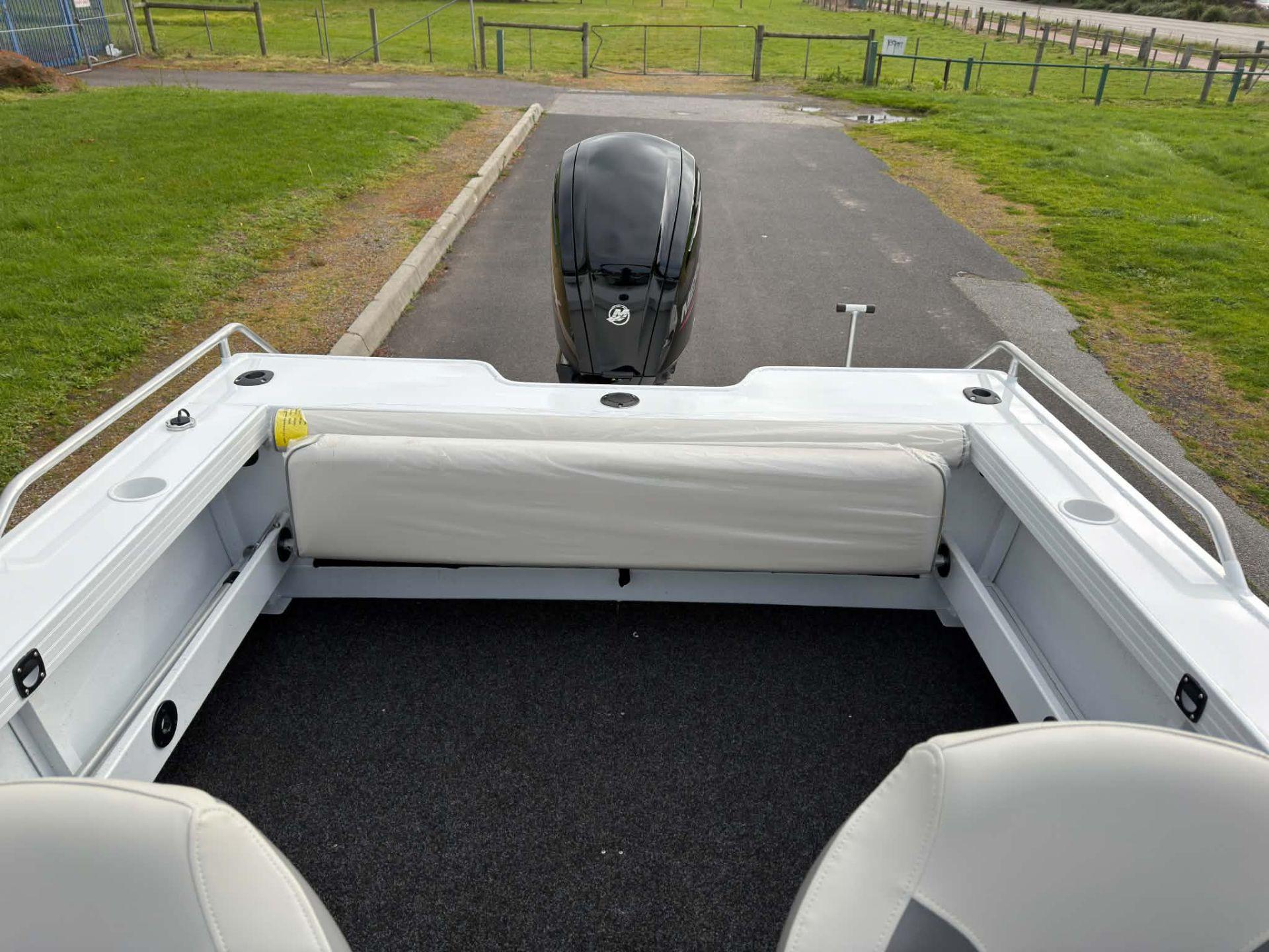 Quintrex 481 Fishabout (NEW B65733) Quintrex 481 Fishabout (NEW B65733)